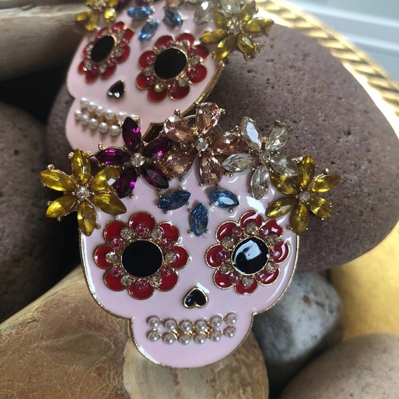DAY of the dead Skull Stud Earrings rhinestone Embellished Pink Large - Picture 7 of 7